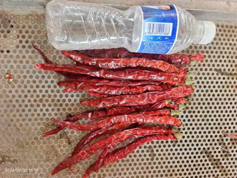 东北二荆条干辣椒，干辣椒精品高质量大量有货一手货源