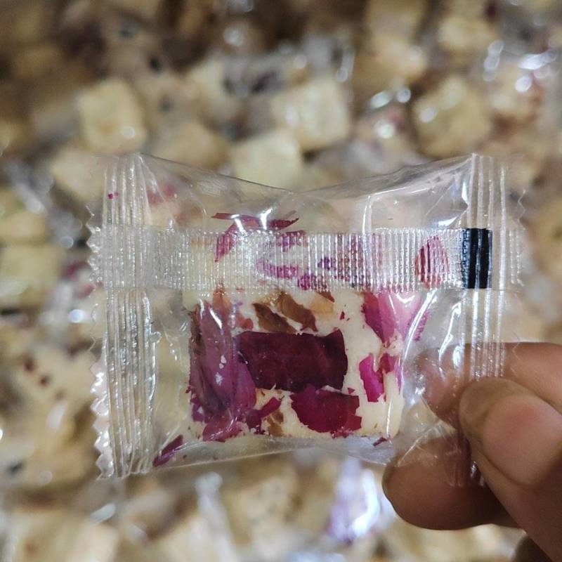 一件代发玫瑰奶芙芝麻奶芙南瓜子仁奶芙量大优惠