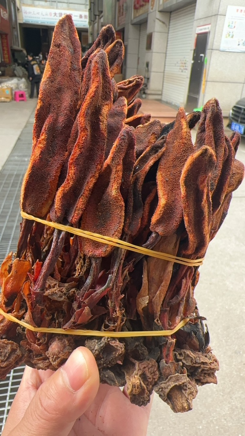 云南锦华药材批发部回春草，自己的加工厂，保证一手货源。