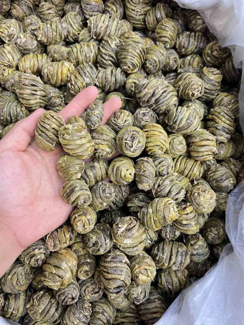 珍虫石斛基地直供，量大从优，可视频看货，欢迎来电洽谈合作
