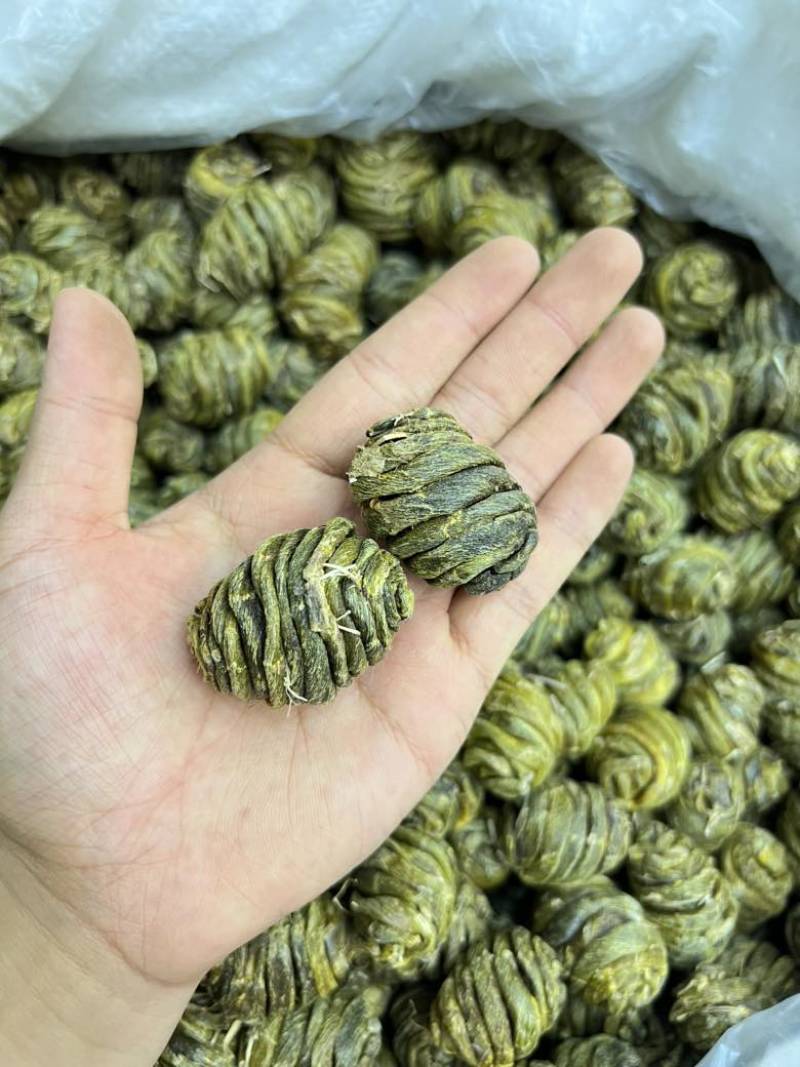 珍虫石斛基地直供，量大从优，可视频看货，欢迎来电洽谈合作