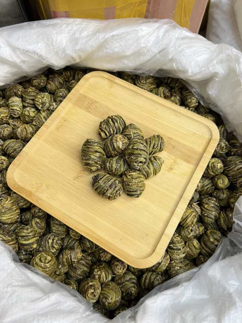 珍虫石斛基地直供，量大从优，可视频看货，欢迎来电洽谈合作