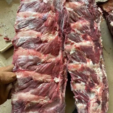 牛脊骨，肉多骨嫩，一手货源，价格落地，现货大量批发，