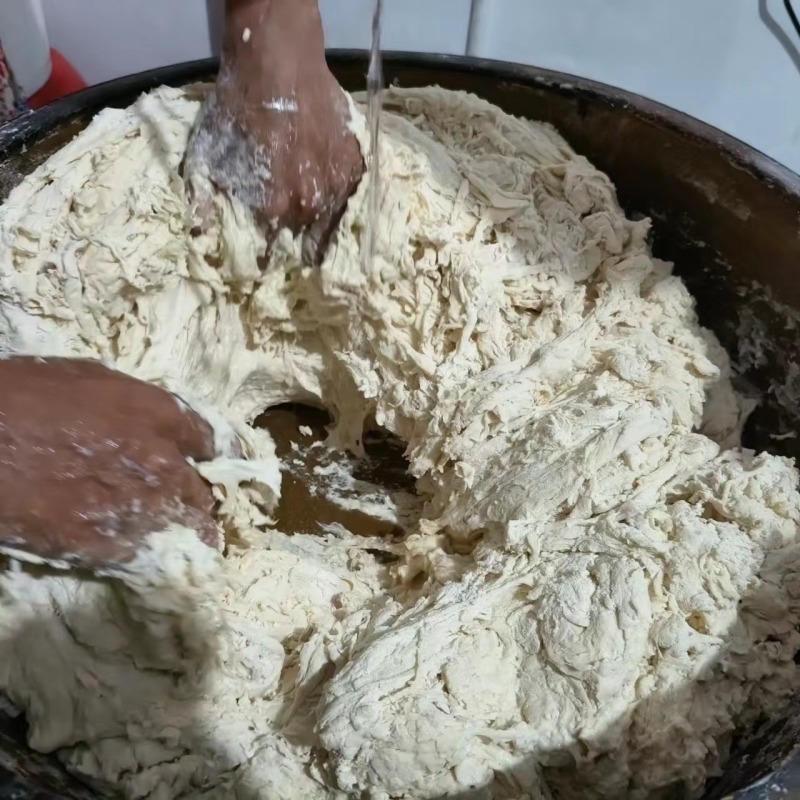 纯手工制作的面条。口感独特，吃了忘不掉
