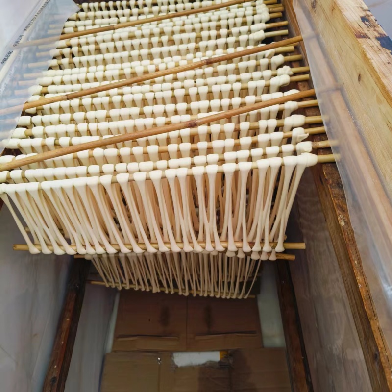 纯手工制作的面条。口感独特，吃了忘不掉