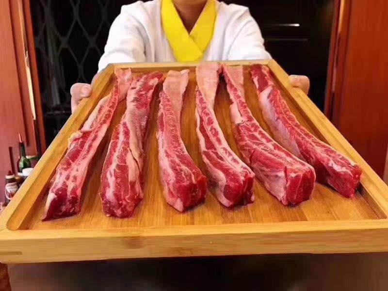 精品牛肋骨，纯杆无注水，无调理，将酱煮匀可，欢迎选购