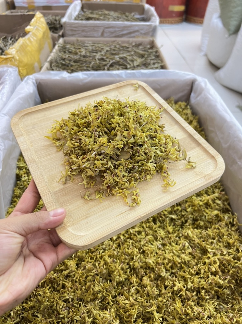 铁皮石斛花批发，量大从优，一手货源，可视频看货代发全国