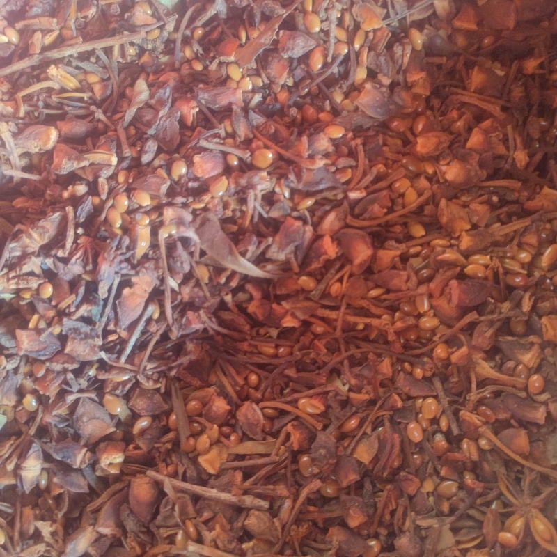 大红八角碎片，带籽带把4元一斤，最后150斤清仓