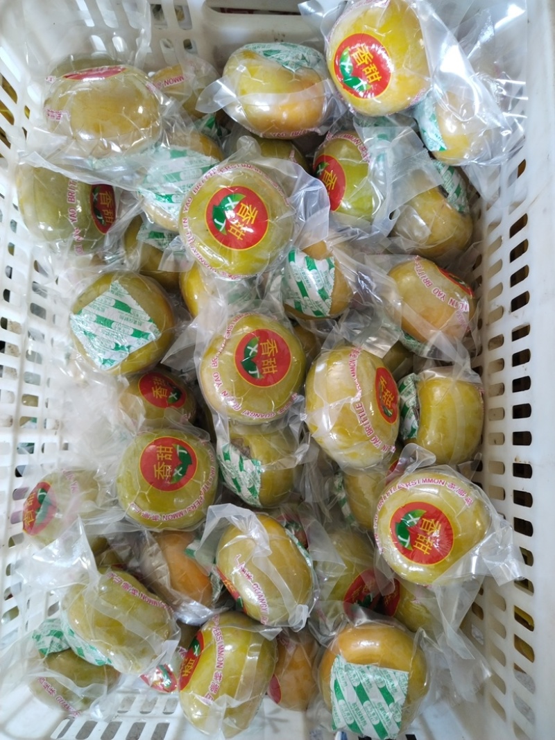 脆柿桂林市脆柿香甜柿子，产地直销量大价优可市场可电商