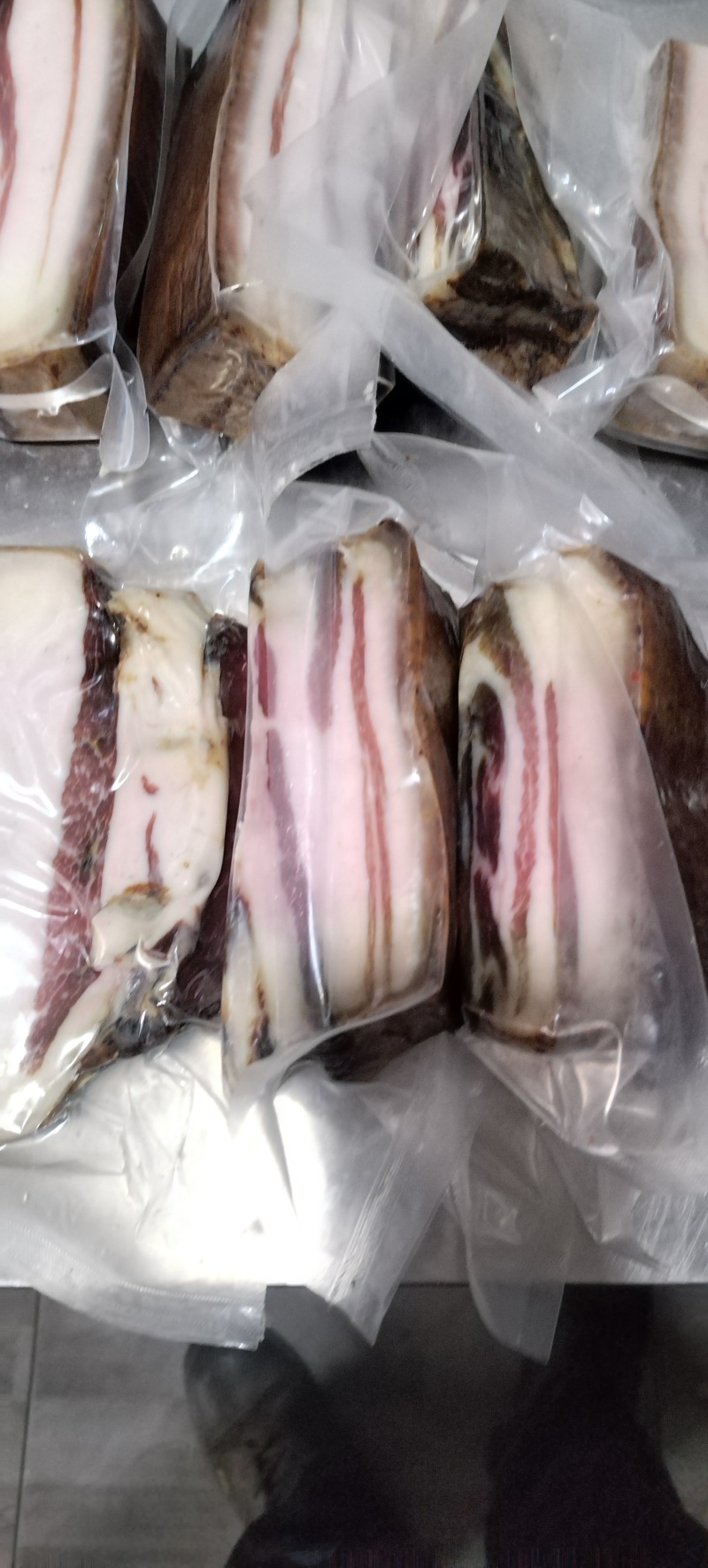 【精品】恩施腊肉猪蹄块肉长期有货价格实惠欢迎