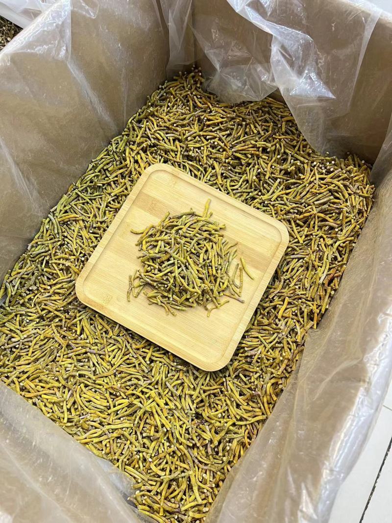 黄金铁皮石斛寸条一手货源，量大从优，品质保证欢迎电联