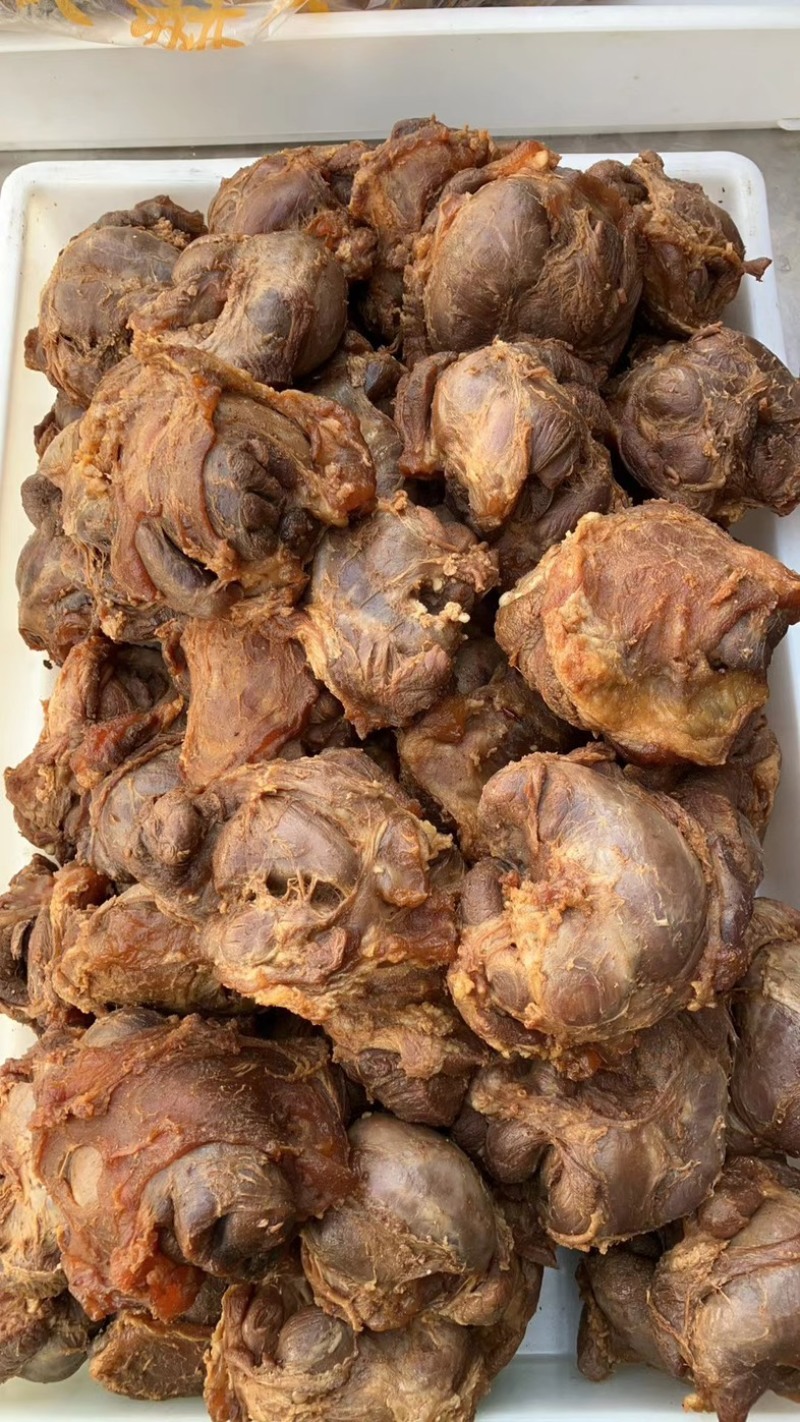 厂家直销批发全熟腱子肉熟牛肉口味酱香五香口味