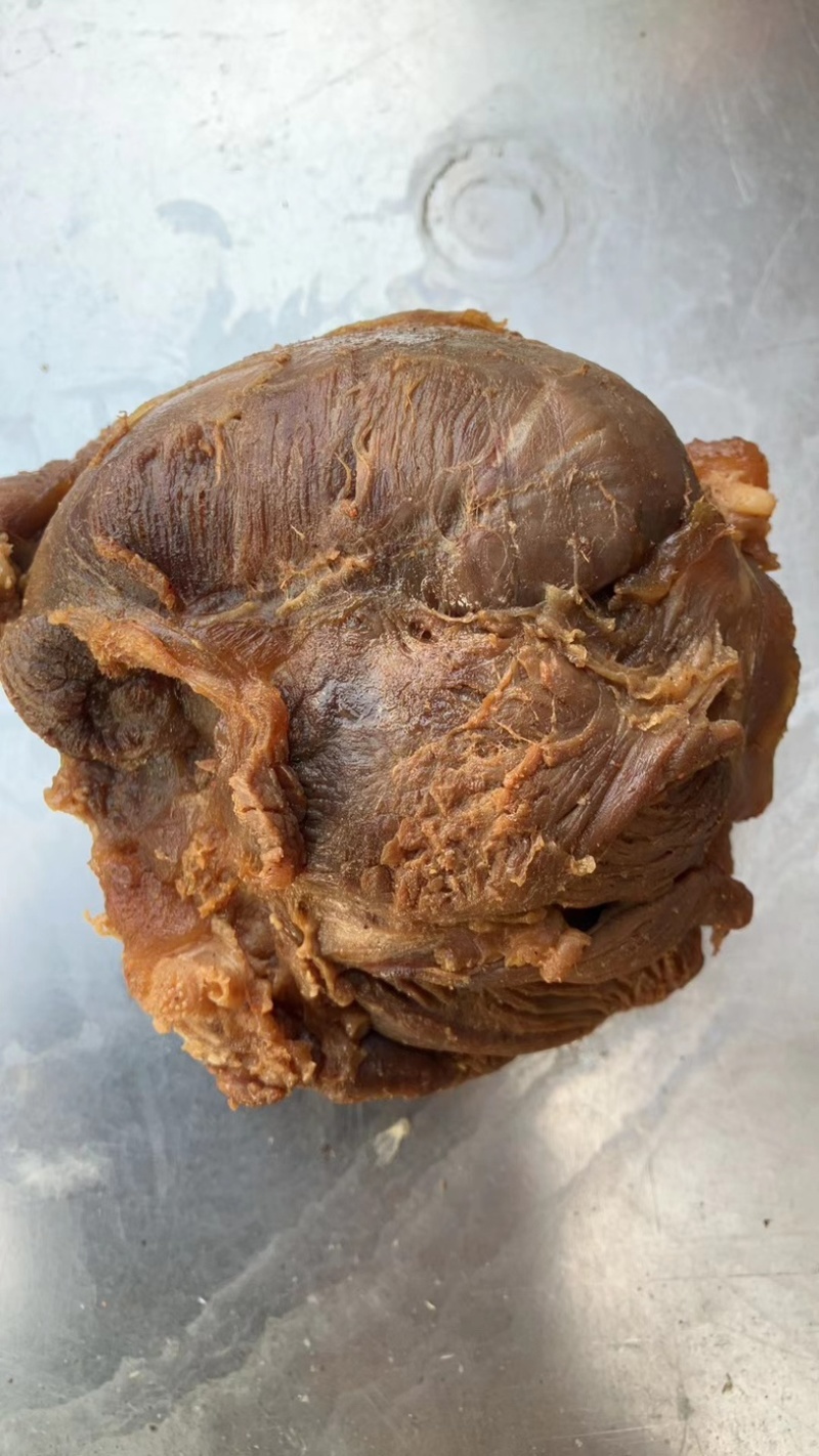 厂家直销全熟酱香腱子肉量大从优质量保证熟牛肉