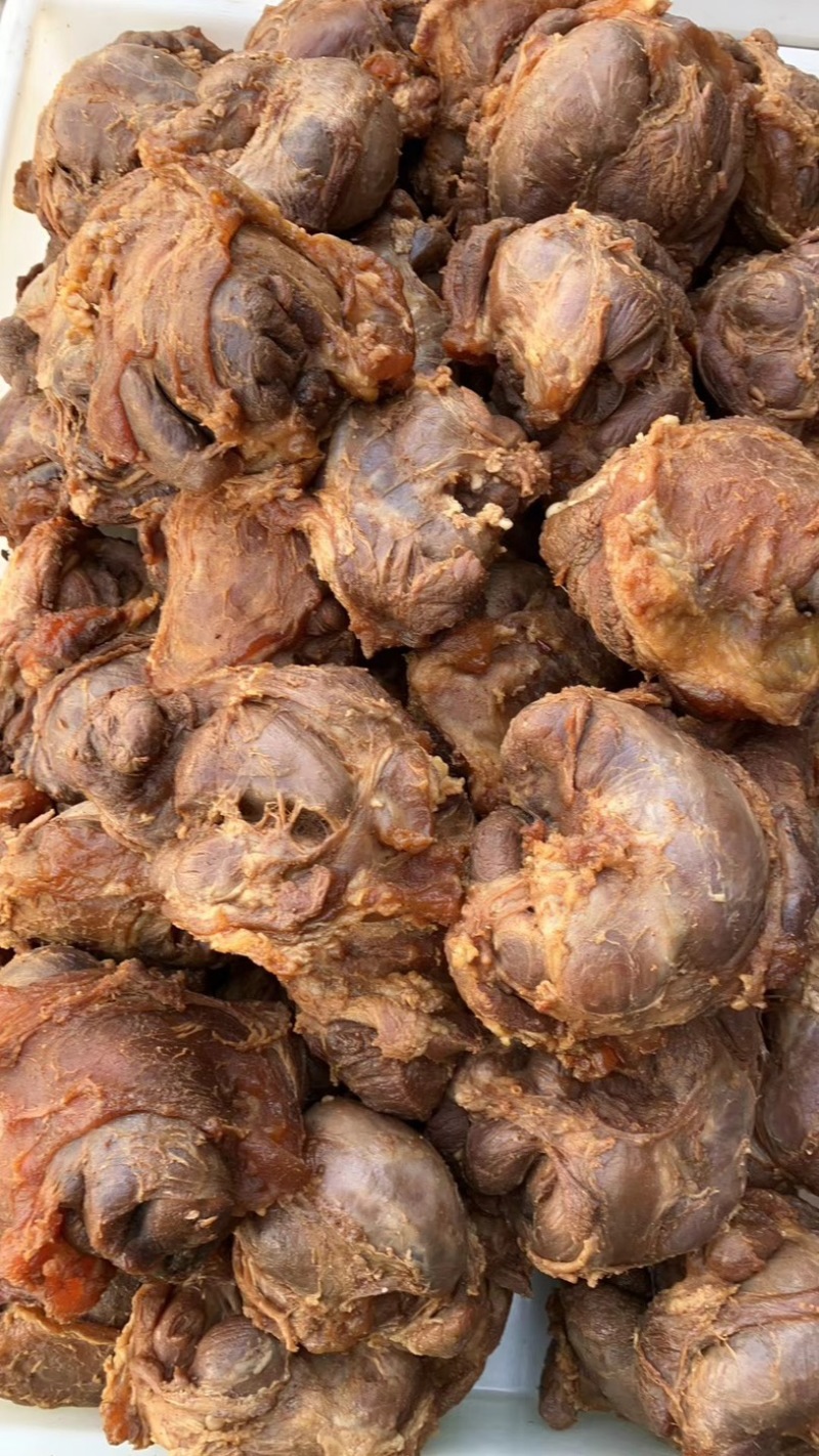 厂家直销全熟卤腱子肉熟牛肉口味酒店摆摊面馆专用