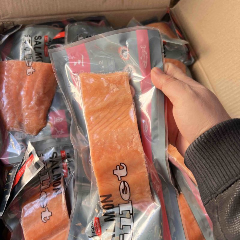烟熏三文鱼块，250克左右/袋，现货