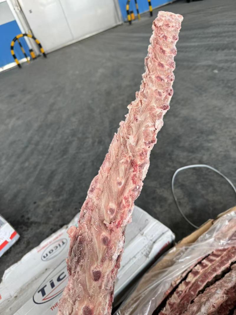 公司多个厂号的猪背骨临沂现货，有需要的联系，量大从优