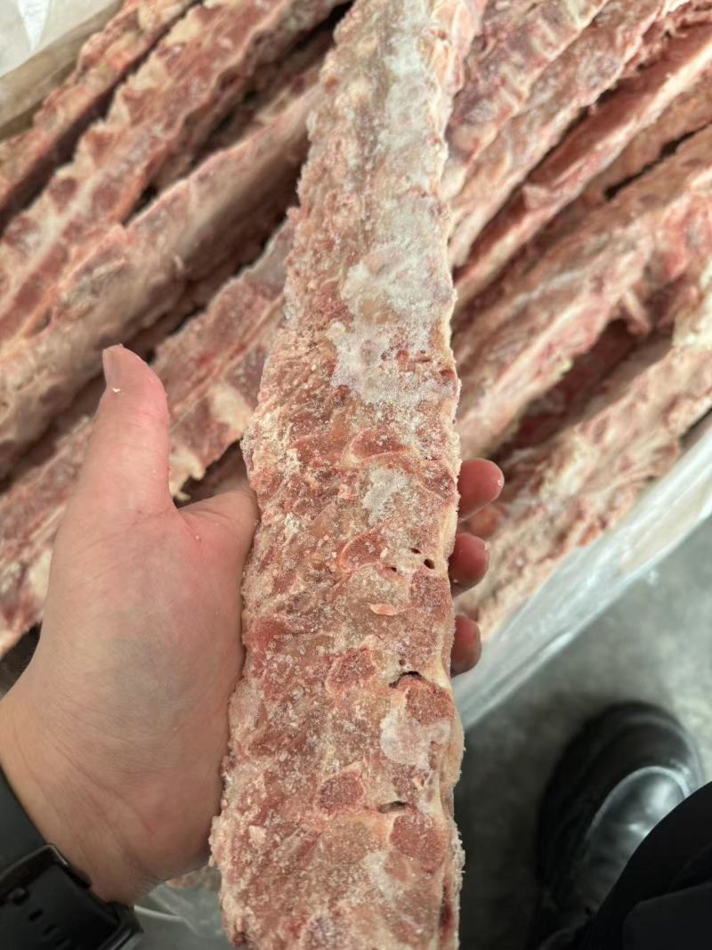 公司多个厂号的猪背骨临沂现货，有需要的联系，量大从优