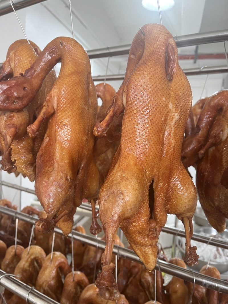卤鸭子整只全熟50斤一箱饭店食堂跑江湖卤味熟食