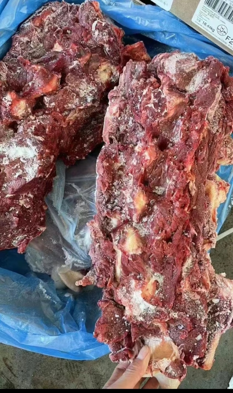牛脖骨，厂家直销大量现货批发，肉满骨嫩，价格美丽，速度啦