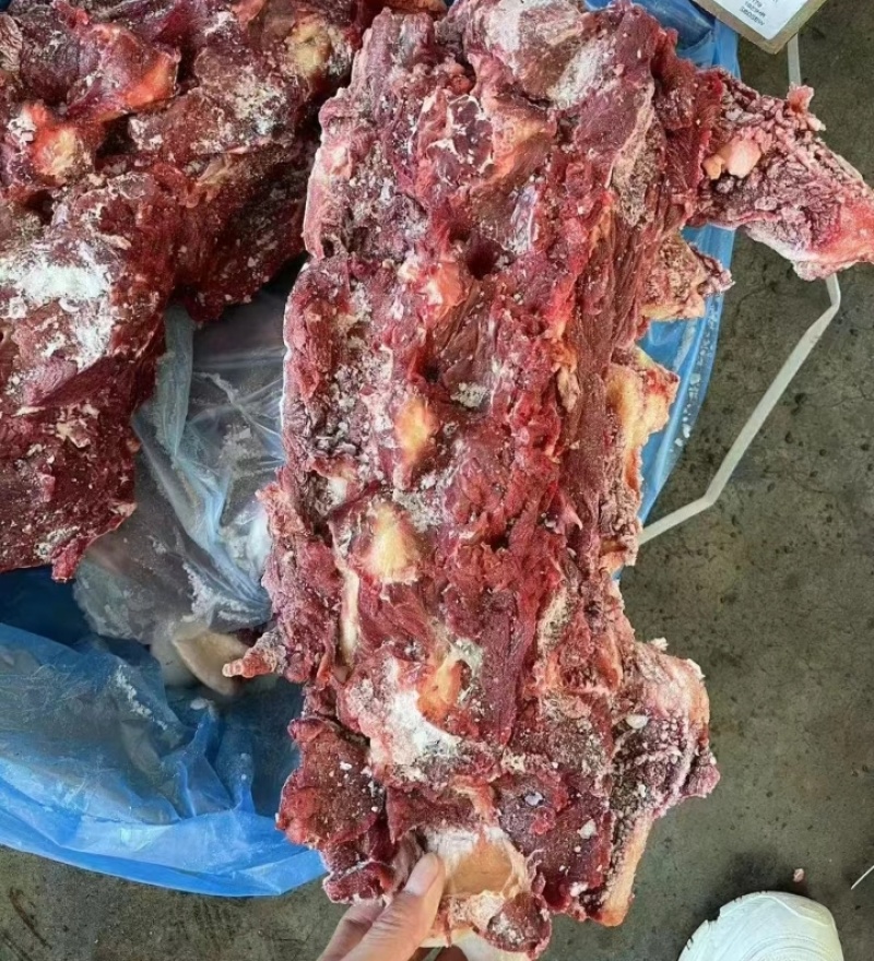 牛脖骨，厂家直销大量现货批发，肉满骨嫩，价格美丽，速度啦