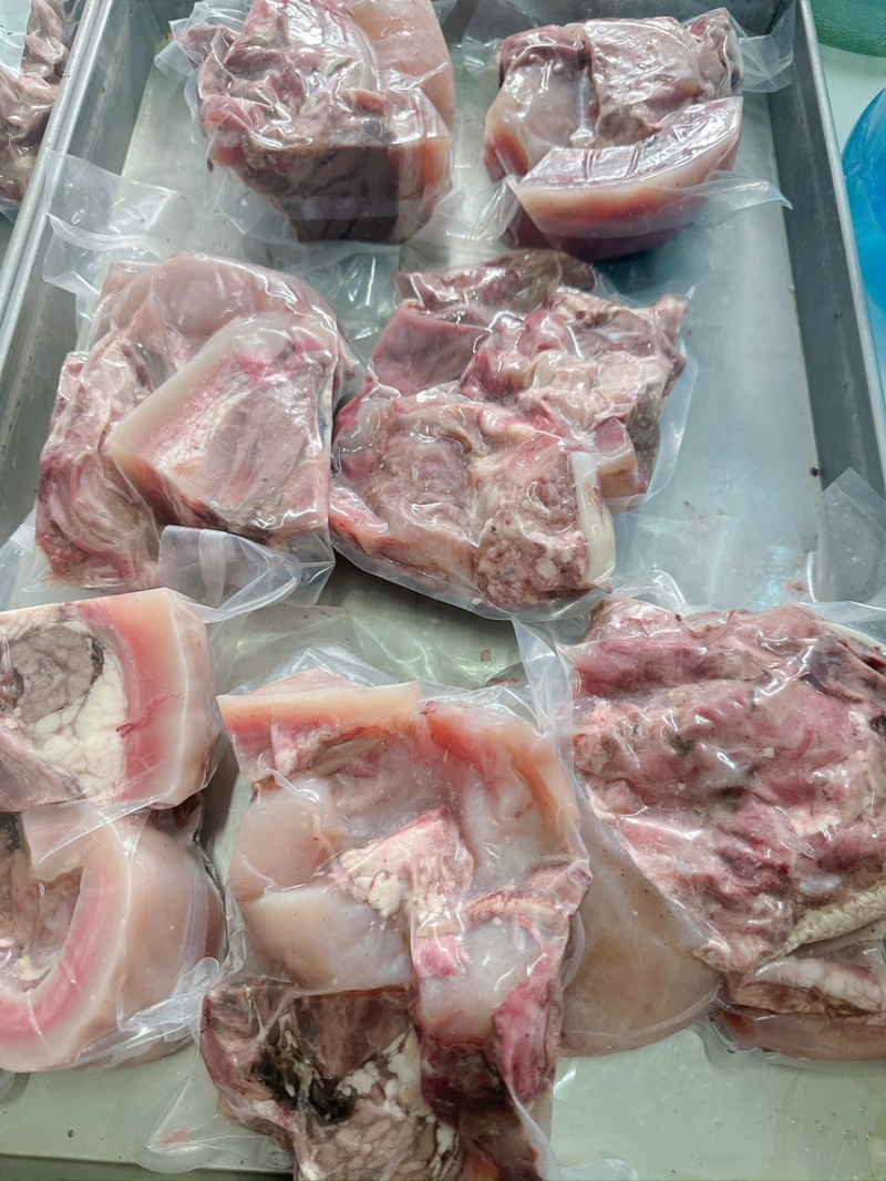 牛头肉，牛头肉块，可切丝，定制小包装。厂家直销。