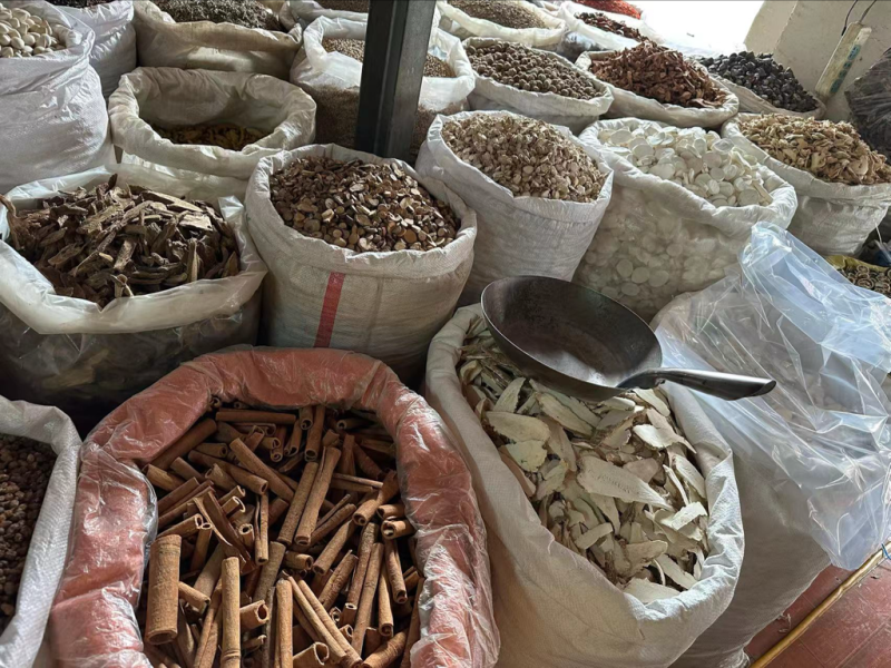 桂皮大量供应，一手货源，价格优惠，欢迎采购