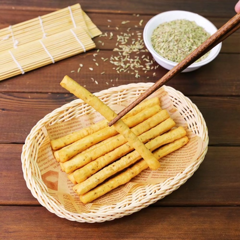 茴香小油条，咸香金黄酥脆可口，适合商超食材店农贸批发火锅