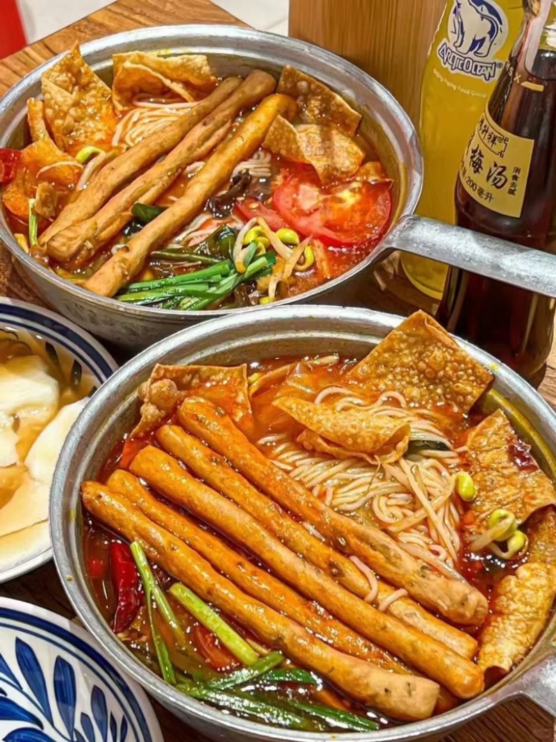 茴香小油条，咸香金黄酥脆可口，适合商超食材店农贸批发火锅