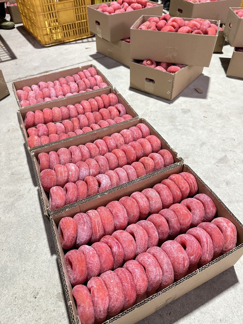 桂林柿饼，大饼中大饼大量，圆饼，吊饼大量盒装礼品盒柿饼