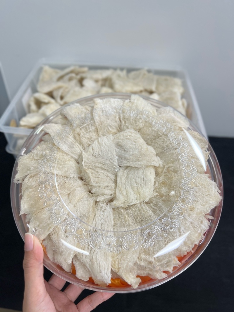 米黄色三角盏条