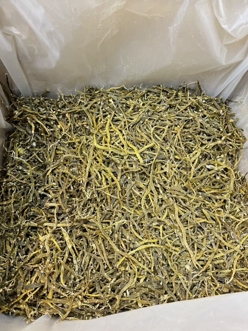 云南珍虫石斛条胶质浓郁现货批发量大可议价欢迎各位来电