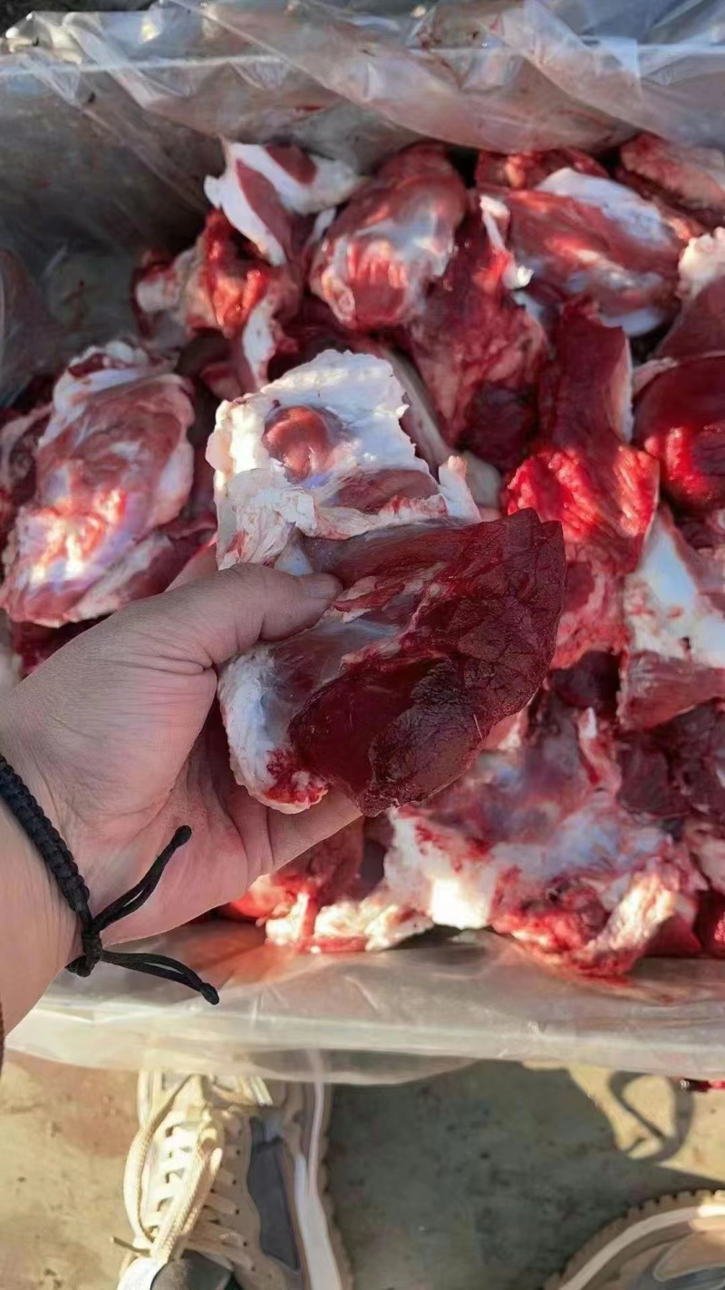 国产纯干牛肉块，一手货源，质量保证，量大更优惠