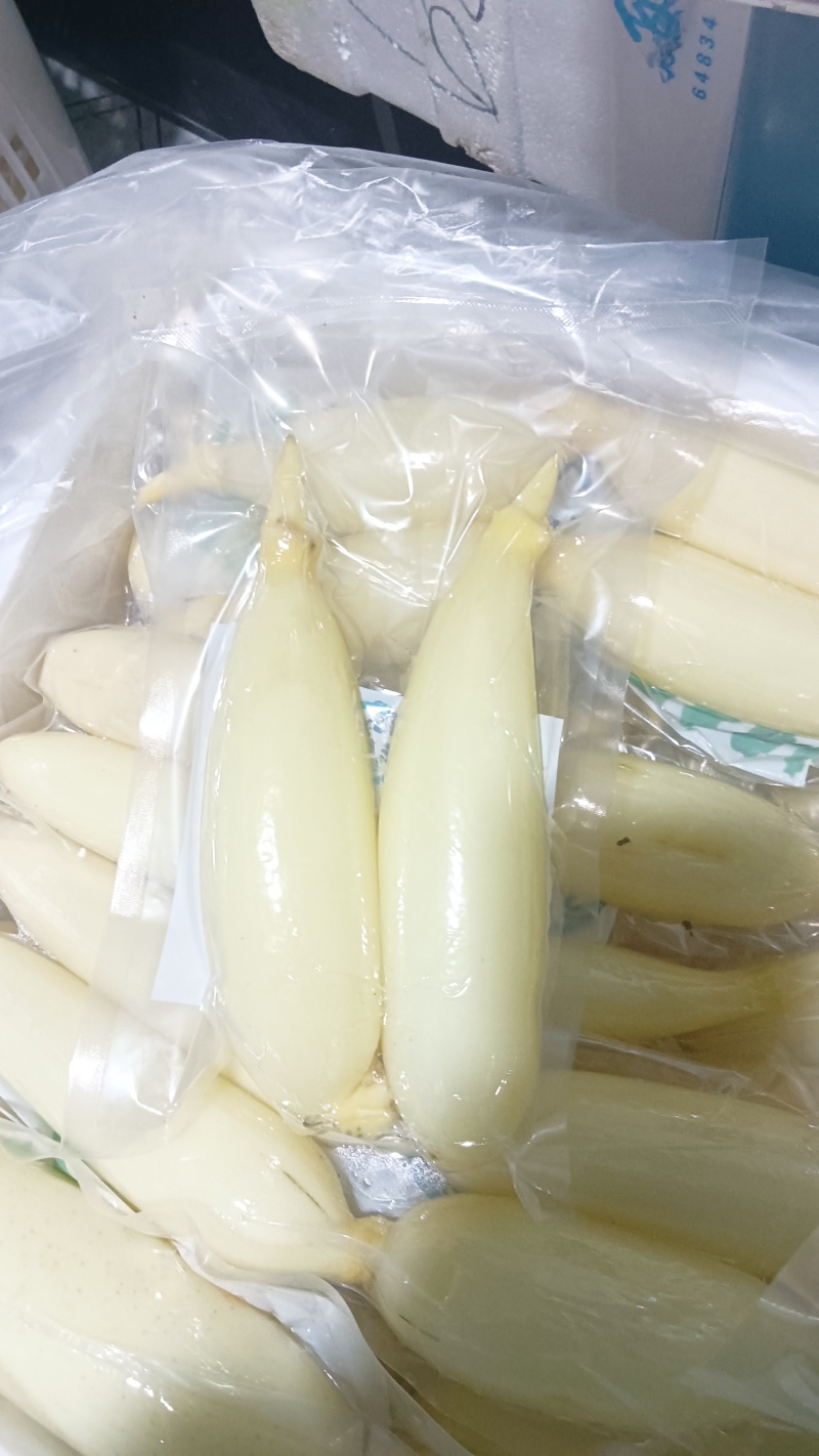 水果藕大量供应，生吃脆甜，入口无渣，当天采摘发货。
