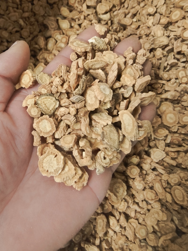 甘肃本地中药材，关防风饮片，一手货源，产地直发，过风过筛