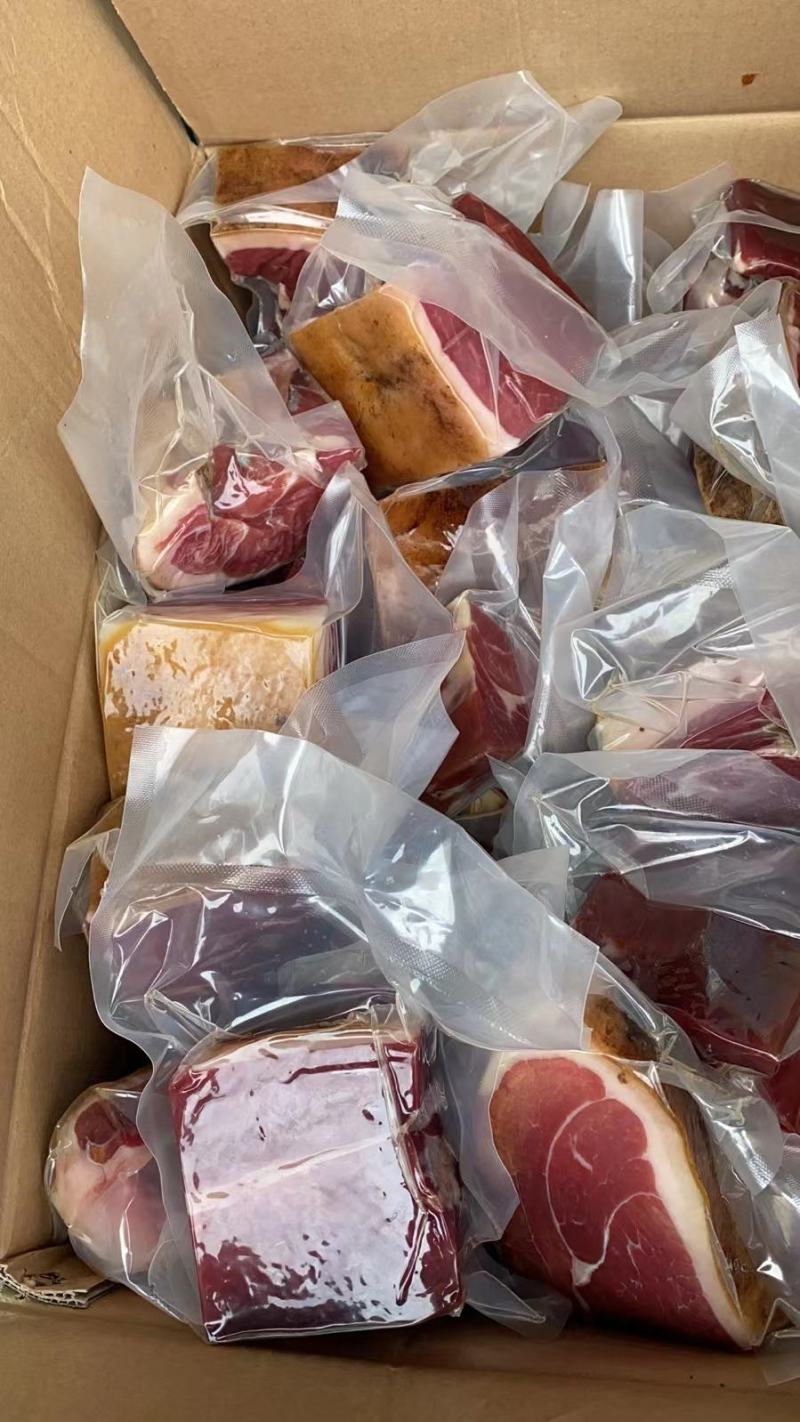 云南火腿一斤装无骨火腿火烧毛火腿腊肉现货供应品质保证