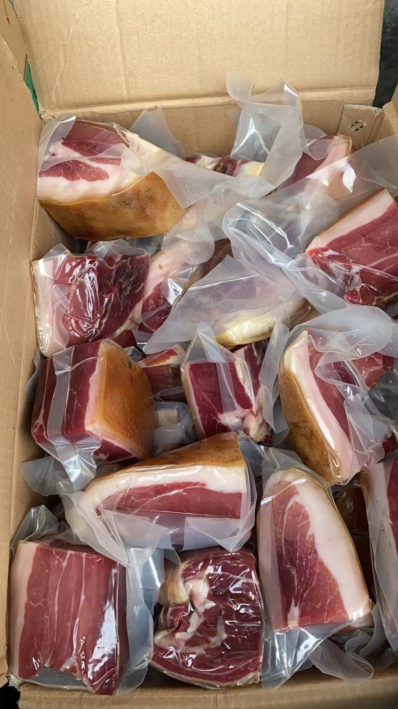 云南火腿一斤装无骨火腿火烧毛火腿腊肉现货供应品质保证