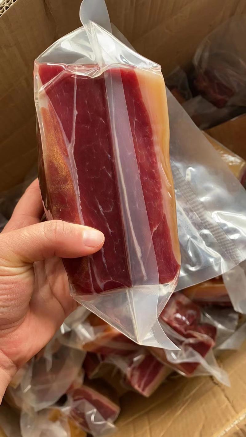 云南火腿一斤装无骨火腿火烧毛火腿腊肉现货供应品质保证