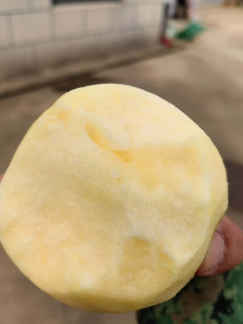 精品红富士苹果，江苏产地现货新鲜直发，量大从优，价格优惠