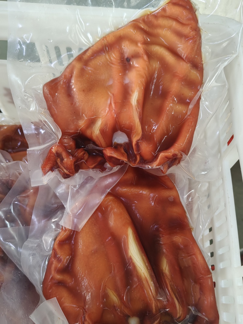 卤香猪耳，保质保量口感好，色泽漂亮大小均匀，熟食源头厂家