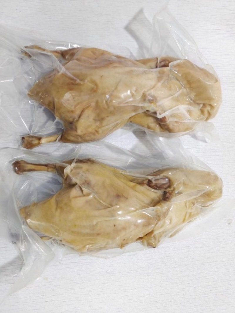 新贵人樱桃谷五香全熟盐水鸭加热即食