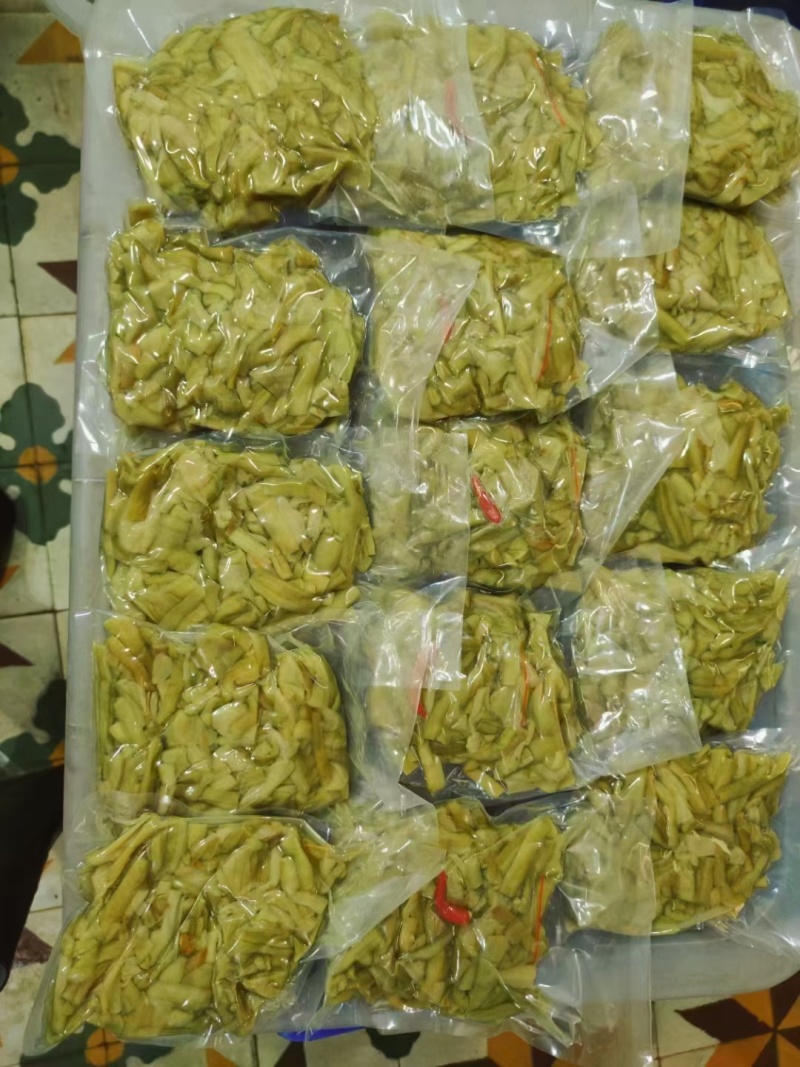 传统制作芋荷，芋苗干，去皮芋苗，芋苗酸芋梗》