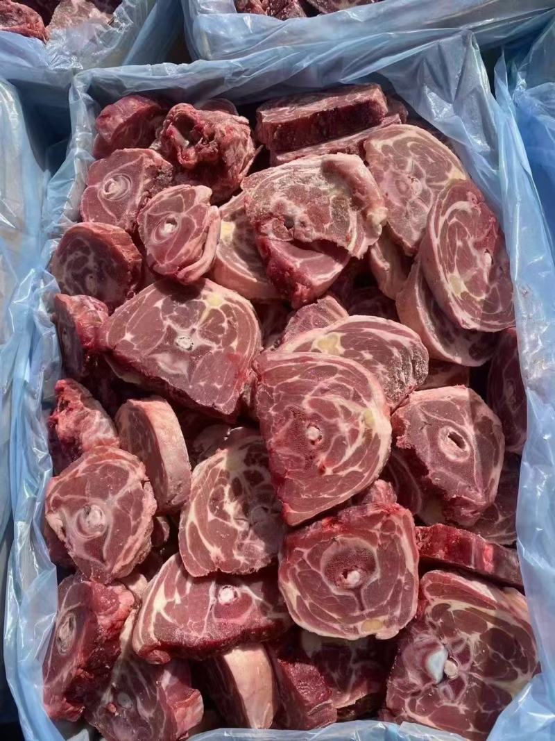 满肉羊脖骨