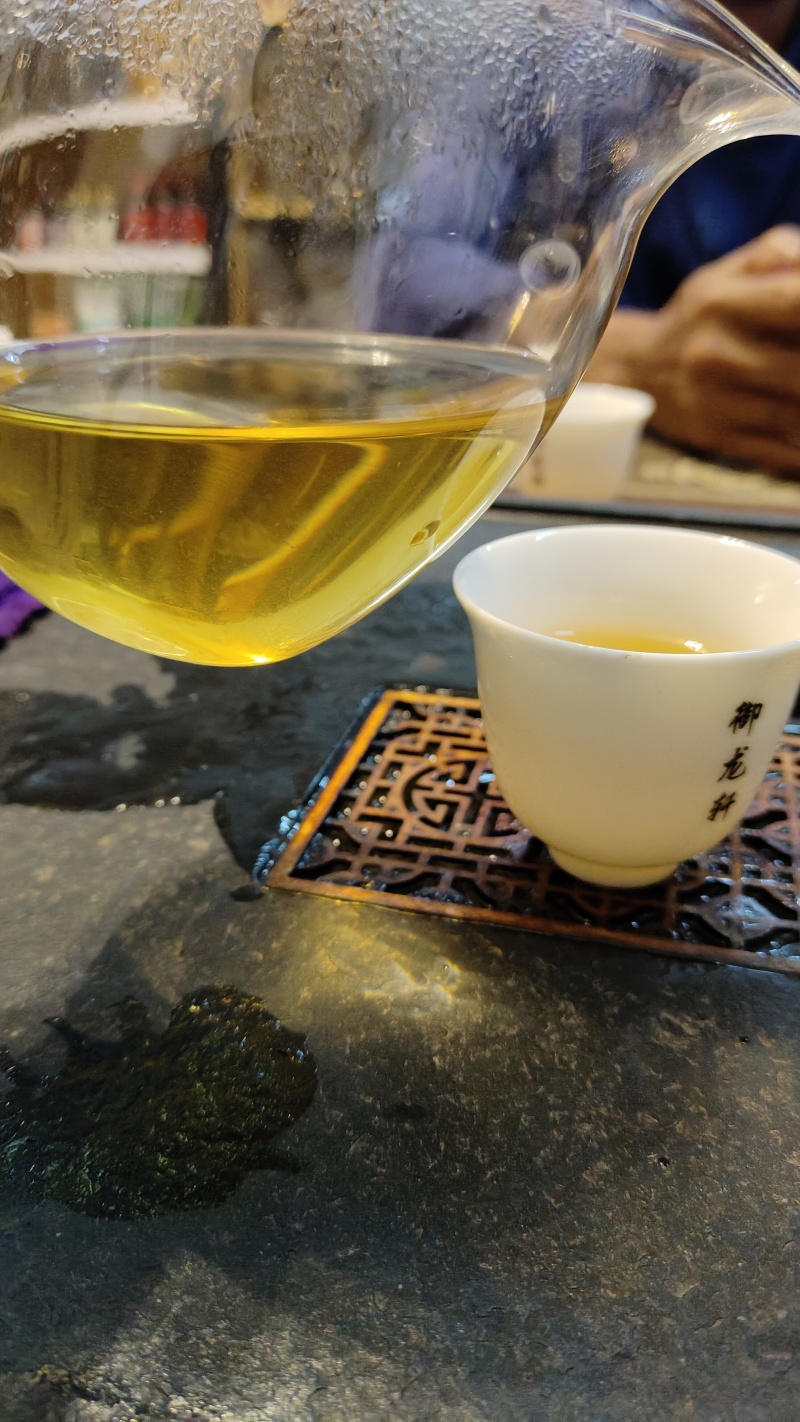 云南普洱茶易武麻黑古树