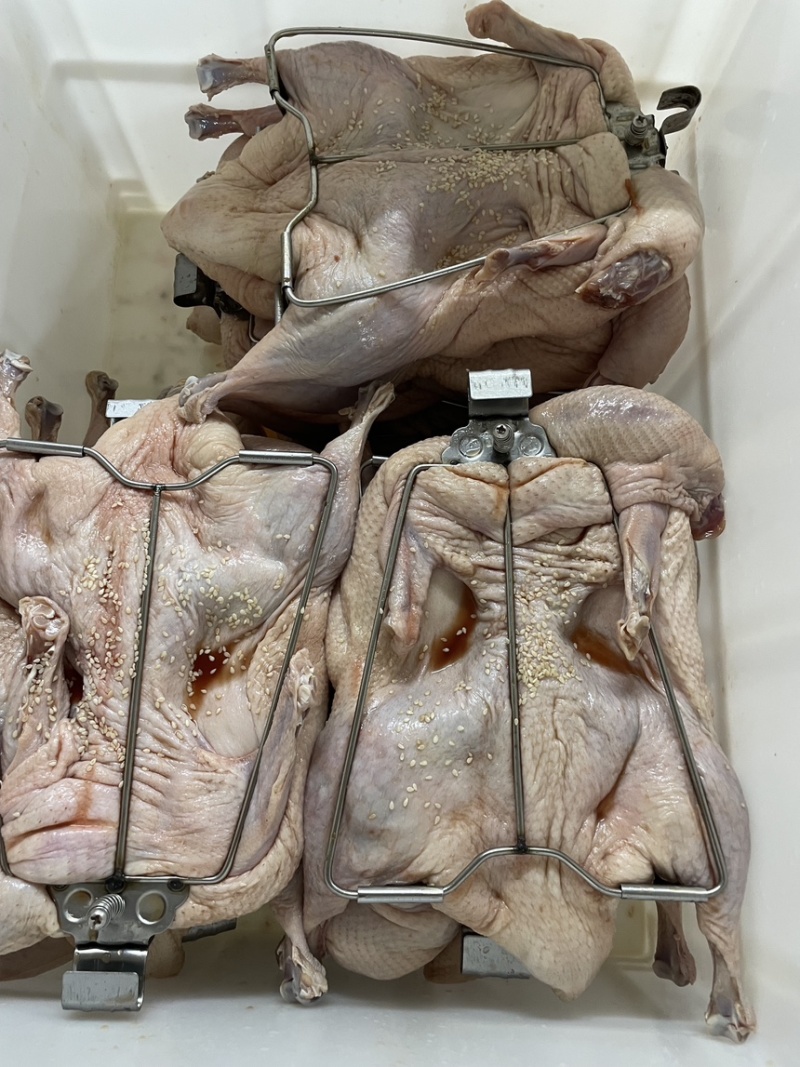 鸭肉半成品手撕烤鸭供应工厂直发价格优惠