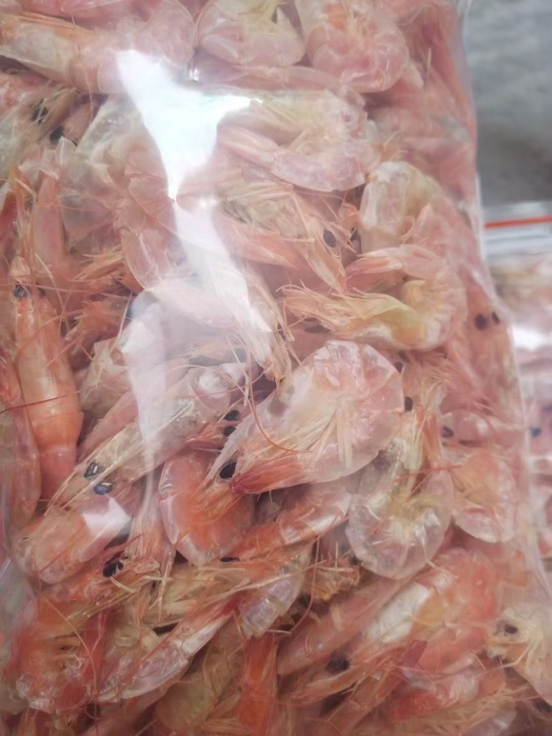 自家晒虾干，干度很干，价格实惠，口感好吃，有需要联系我