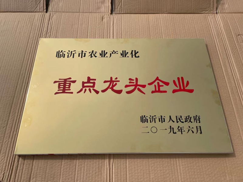 纯红薯淀粉，自己做的常年生产，量大，只批发不零售