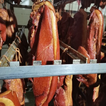 烟熏腊肉，干度好瘦肉多，整条腊肉，源头工厂发货