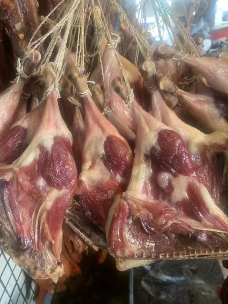 腊肠腊肉腊鸭腊味厂家直供一手货源批发