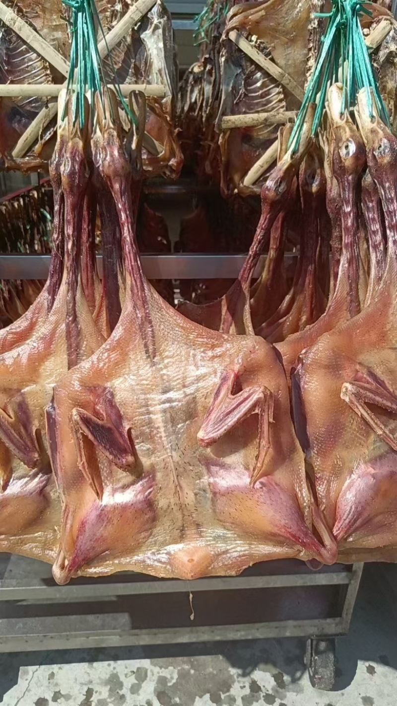 腊肠腊肉腊鸭腊味厂家直供一手货源批发