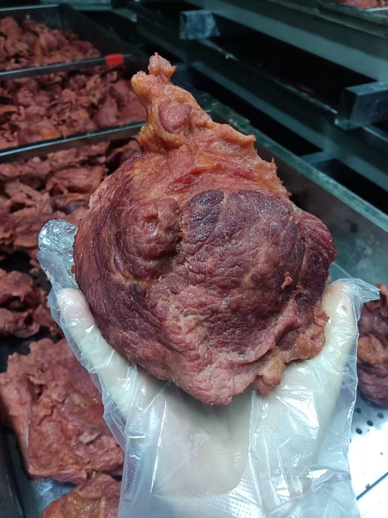 卤牛肉批发五香和酱香两种口味